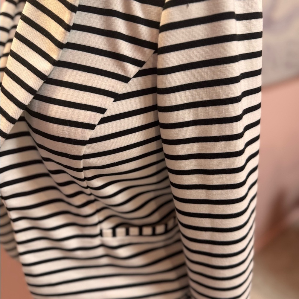 Maison Jules Classic Black and White Striped Women's Blazer - Picture 4 of 7